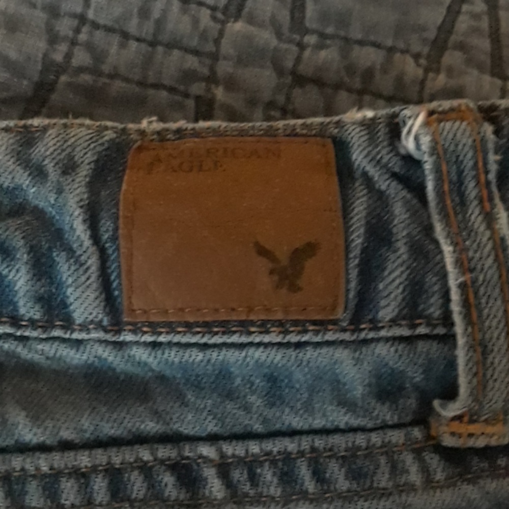 Shorts - Picture 3 of 4
